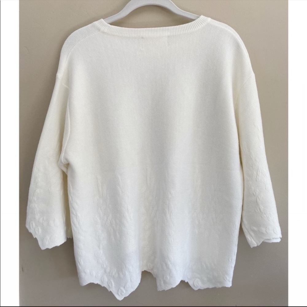 J.O.A. Los Angeles Pointed Hem Embroidered Cream Sweater - Picture 10 of 11